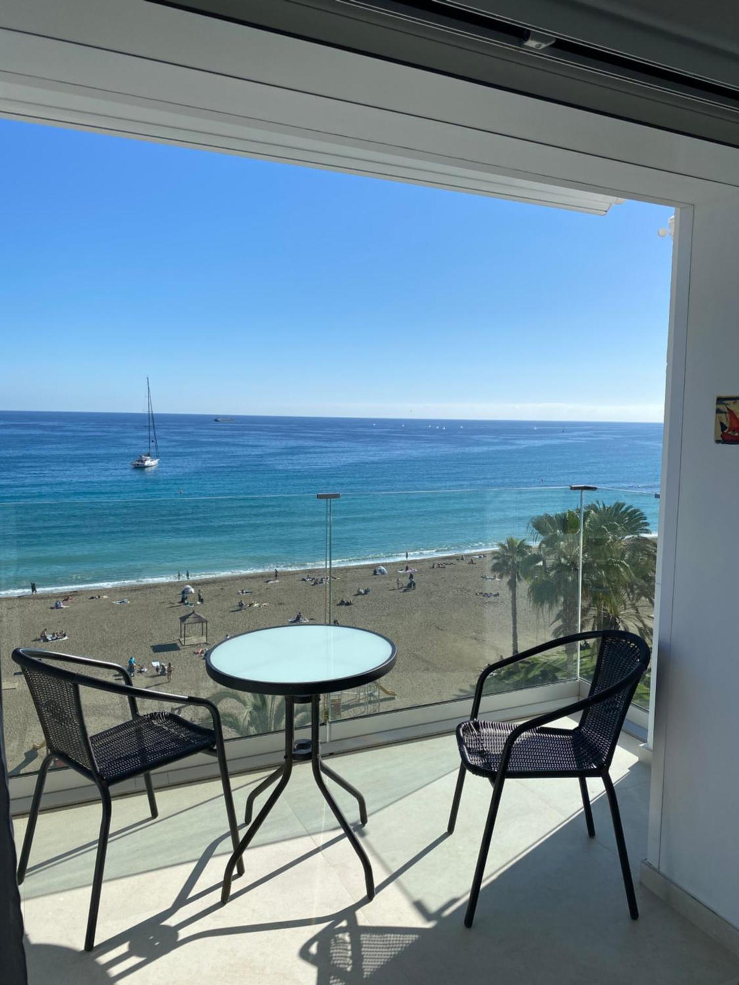 Playa Malagueta Vistas Frontal Al Mar Con Dos Dormitorios Málaga Eksteriør bilde